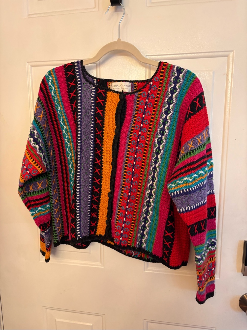 Vintage pristine Multicolor Patterned Women's Sweater - Bold Striped Knit XL